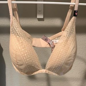 Victorias Secret Lightly Lined Lace Plunge Bra 36C